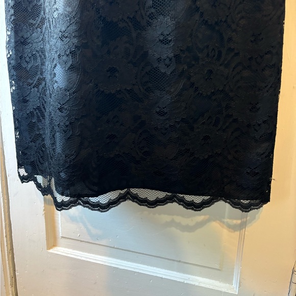 Vintage 90’s Black Lace V-Neck Sheath Dress XL. - Picture 4 of 7